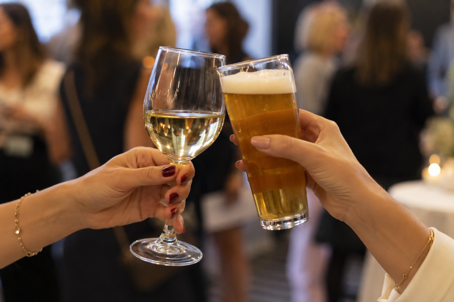 Anstossen bei einem Business-Unplugged-Event